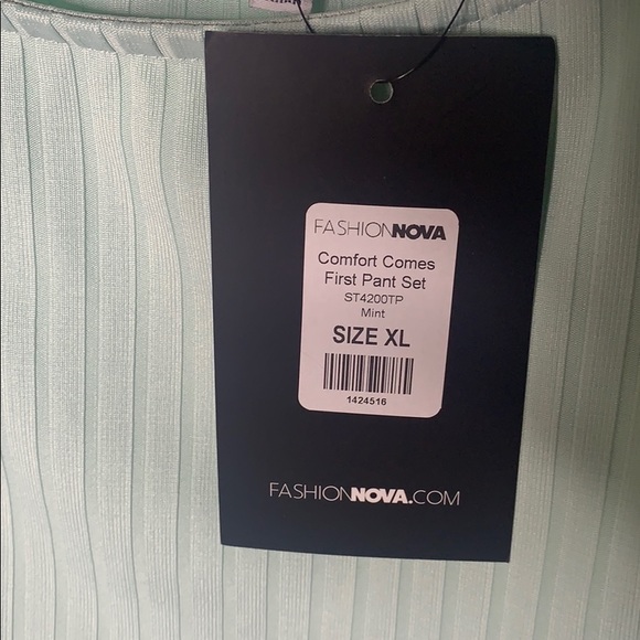 Comfort Comes First Set - Picture 5 of 5